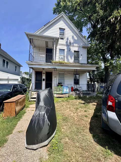 15 Walnut St, West Haven, CT 06516