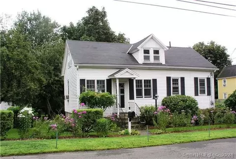 67 Rakoczy Ave, Fairfield, CT 06824