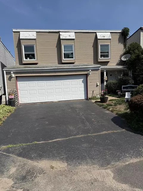 12 Inverness Ln, Middletown, CT 06457