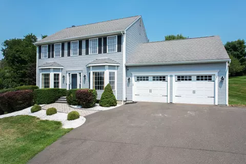 56 Valley View Rd, Thomaston, CT 06787