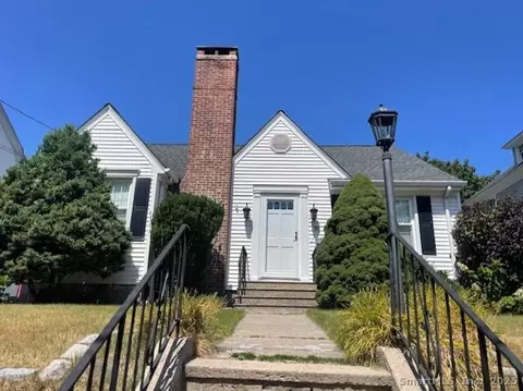 96 Moody Ave, Fairfield, CT 06825