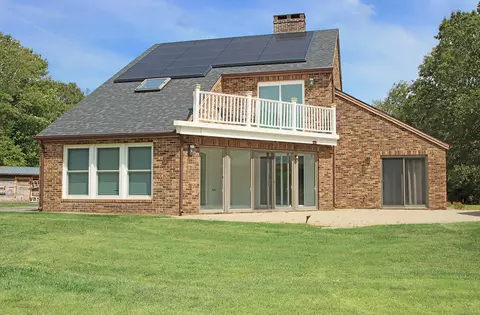 322 Buff Cap Rd, Tolland, CT 06084