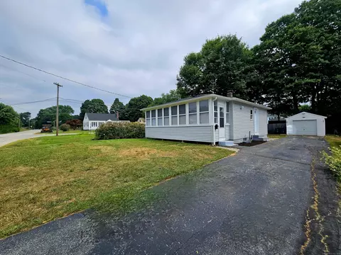4 Phillips St, Plainfield, CT 06374