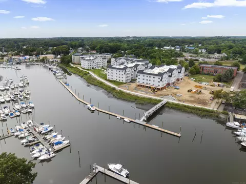 1 Indian Neck Ave #6, Branford, CT 06405