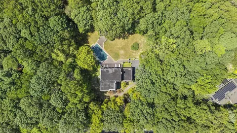 40 Old Quarry Rd, Woodbridge, CT 06525