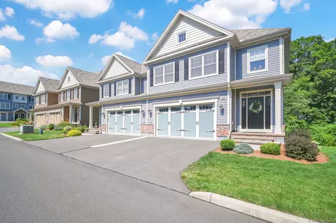 42 Harvest Ct #42, Newington, CT 06111