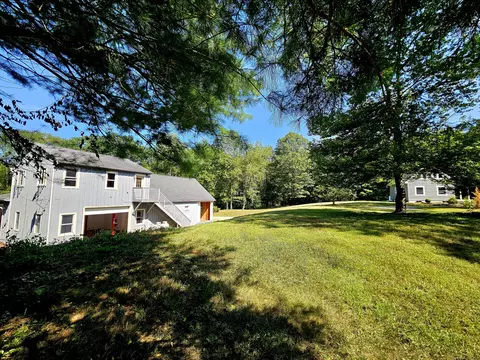 69 Elmdale Rd, Canterbury, CT 06331