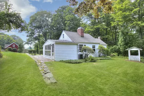 302 Westport Rd, Easton, CT 06612