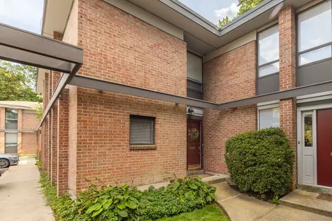 160 Fairfield Woods Rd #12, Fairfield, CT 06825