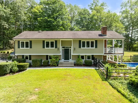 22 Peaceable St, Redding, CT 06896