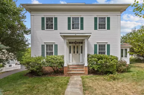 312 N River St, Guilford, CT 06437