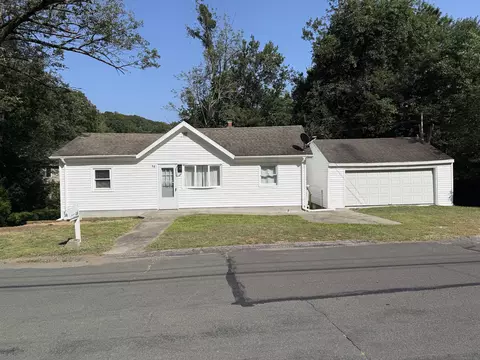 38 Ojibwa Rd, Shelton, CT 06484
