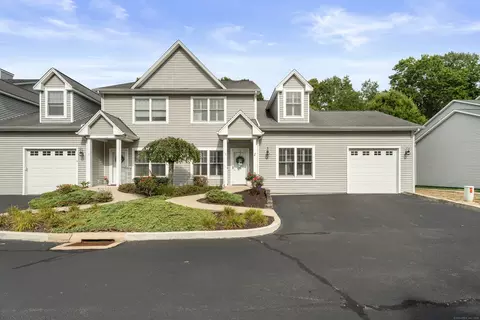 375 Allyn St #C5, Mystic, CT 06355
