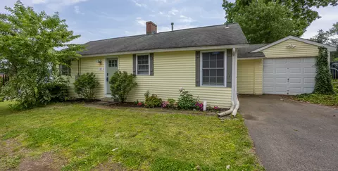 87 Lake Shore Dr, Middlefield, CT 06455