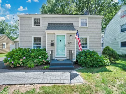 1801 Asylum Ave, West Hartford, CT 06117