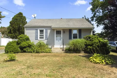 3 Sunnieside Dr, Niantic, CT 06357