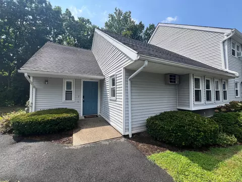 7 Liberty Pines St # 7, Ansonia, CT 06401