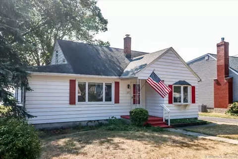 247 Housatonic Dr, Milford, CT 06460