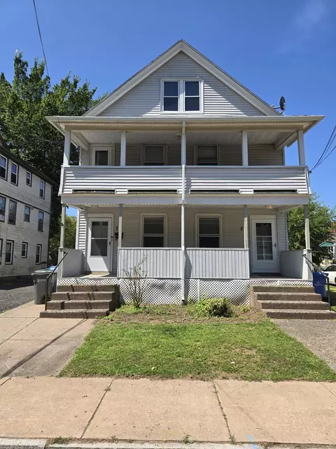 76 Cottage St, Manchester, CT 06040