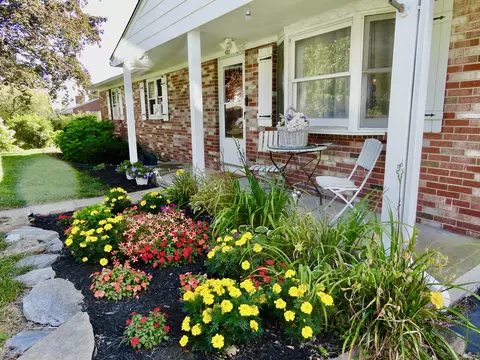 422 Circle Dr, Torrington, CT 06790