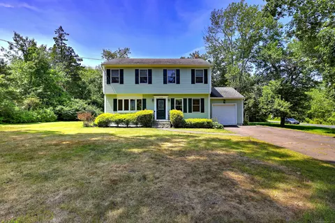 119 Fairwood Rd, Bethany, CT 06524