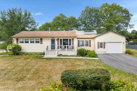 2 Whittle St, Mystic, CT 06355