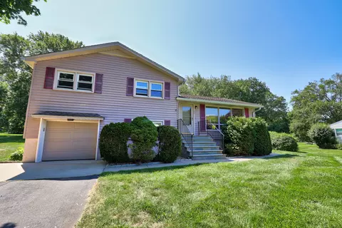 29 Pond Dr, Wolcott, CT 06716