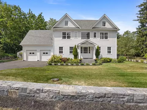 445 Flax Hill Rd, Norwalk, CT 06854