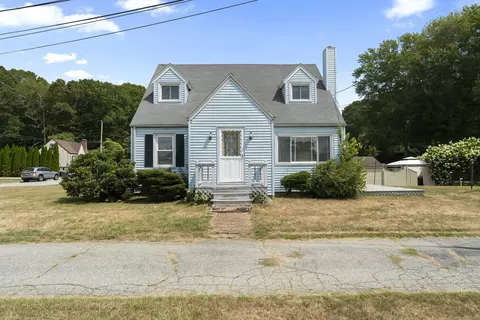 23 Locust Ct, Waterford, CT 06385