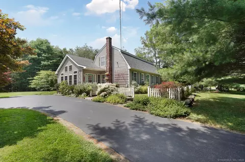 25 Barlow Cemetery Rd, Woodstock, CT 06282