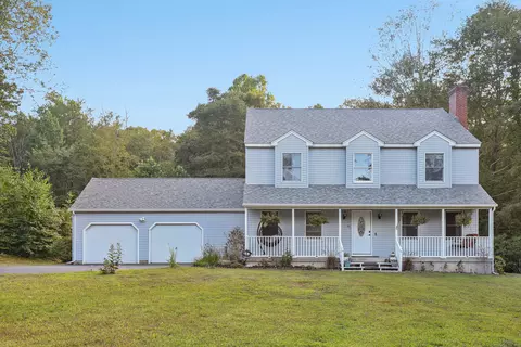 43 Daisy Hill Rd, Oakdale, CT 06370