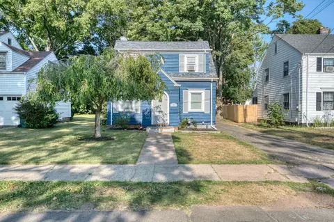 19 Bank St, Hamden, CT 06514