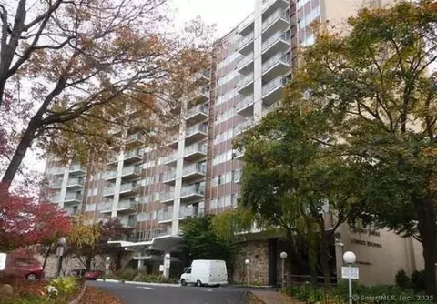 30 Woodland St #3M, Hartford, CT 06105