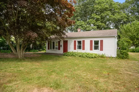 70 Lorraine Rd, Groton, CT 06340