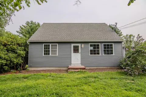 50 Marie St, Plainfield, CT 06374