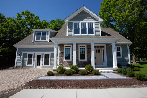 49 Applegate Ln #49, Canton, CT 06019