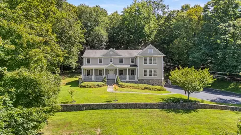 279 E Middle Patent Rd, Greenwich, CT 06831