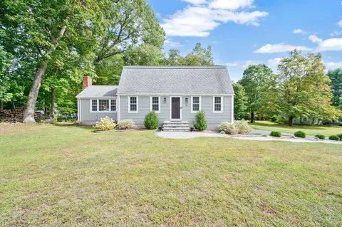 16 Lionel Dr, Simsbury, CT 06070