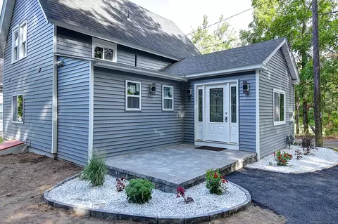 2 Cottage St, East Hartford, CT 06108