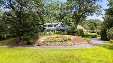 8 Otter Trl, Westport, CT 06880