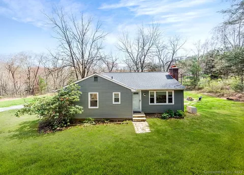 38 Black Bridge Rd, Sandy Hook, CT 06482