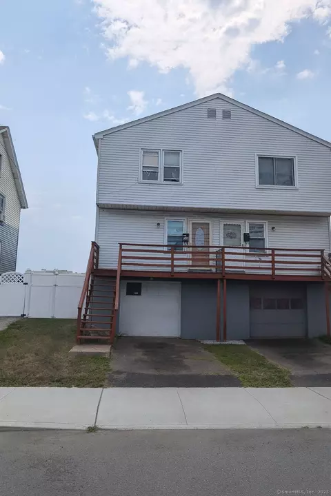 56 Bond St, Bridgeport, CT 06610