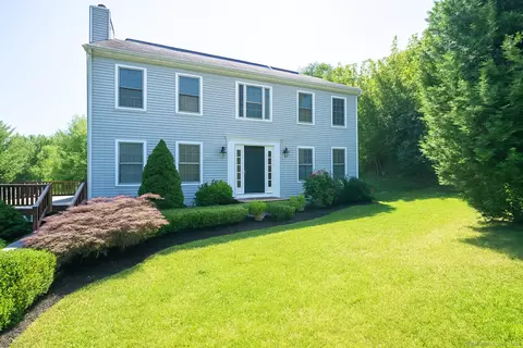 22 Bayview Dr, Brookfield, CT 06804