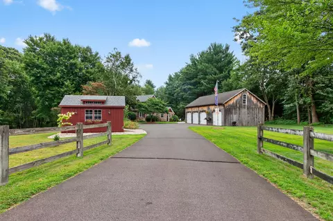 10 Woodland Hollow St, Windsor Locks, CT 06096