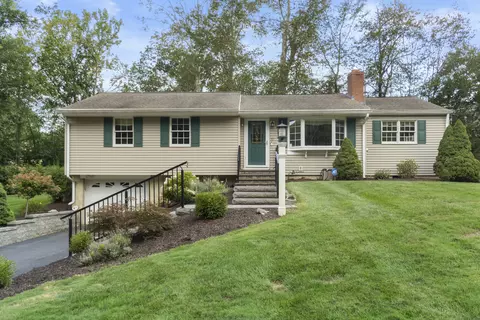 23 Jodi Dr, Wallingford, CT 06492