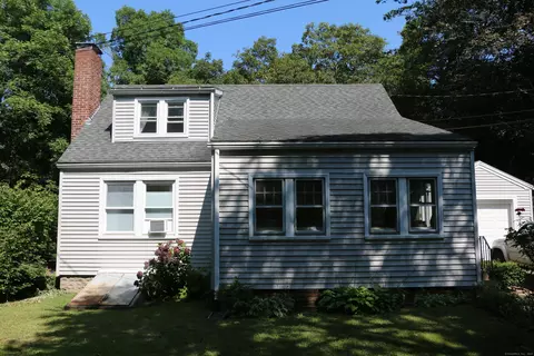 47 Hillside Rd, Groton, CT 06340