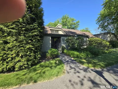 643 Heritage Vlg #A, Southbury, CT 06488