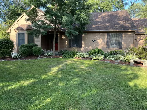 130 Oakbrook Ln, Torrington, CT 06790