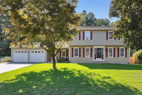 5 Patricia Cir, Enfield, CT 06082
