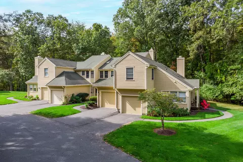 31 Sullivan Farm #31, New Milford, CT 06776